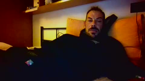 Snapshot of slevin1983 chatting on February 2026 12:38:02 AM slevin online show from February 2026 12:38:02 AM