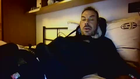 Snapshot of slevin1983 chatting on February 2026 03:10:01 PM slevin online show from February 2026 03:10:01 PM