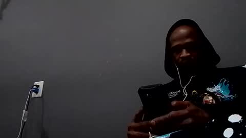Snapshot of slickerthan12 chatting on January 2025 07:26:01 AM BBC Hanging online show from January 2025 07:26:01 AM