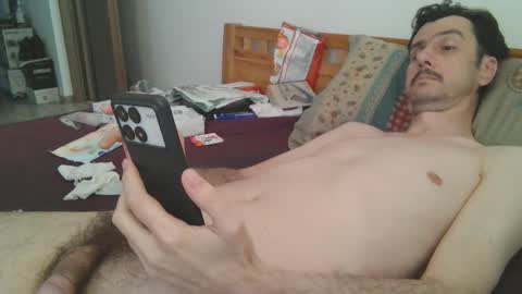 Snapshot of slim38 chatting on October 2025 06:04:01 AM Alin online show from October 2025 06:04:01 AM