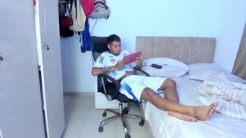 slim_master12 online show from May 2026 09:52:01 PM