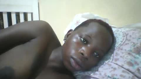 Snapshot of slim_petite_ebony chatting on January 2025 10:17:02 PM slim_petite_ebony online show from January 2025 10:17:02 PM