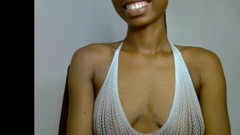 Snapshot of slim_petitqueen chatting on April 2026 08:06:01 AM Alice online show from April 2026 08:06:01 AM