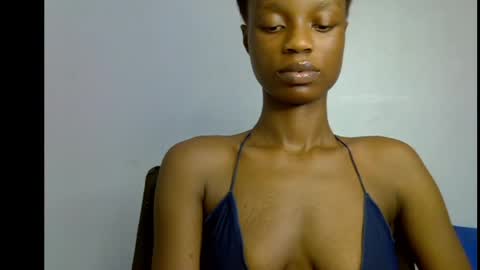Snapshot of slim_petitqueen chatting on May 2026 08:22:02 AM Alice online show from May 2026 08:22:02 AM
