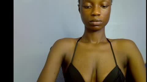 Snapshot of slim_petitqueen chatting on May 2026 08:09:02 AM Alice online show from May 2026 08:09:02 AM