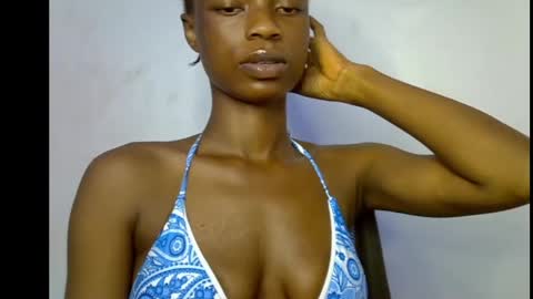 Snapshot of slim_petitqueen chatting on May 2026 07:24:02 AM Alice online show from May 2026 07:24:02 AM