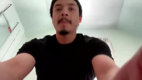 Snapshot of slimjayys chatting on April 2026 07:22:01 PM slimjayys online show from April 2026 07:22:01 PM