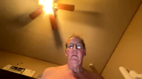 slimjim061560 online show from May 2026 11:01:04 PM