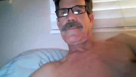 slimtallman1957 online show from January 2026 12:58:01 AM