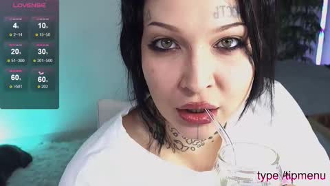 Snapshot of slobbergirl chatting on November 2025 01:28:01 PM Kira Khanina online show from November 2025 01:28:01 PM