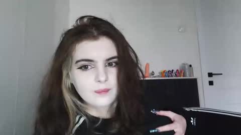 Snapshot of sloomonata chatting on September 2025 09:09:02 AM sloomonata online show from September 2025 09:09:02 AM