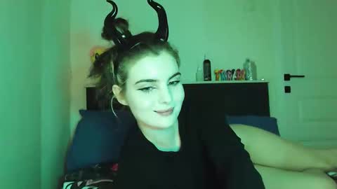 Snapshot of sloomonata chatting on October 2025 01:42:02 AM sloomonata online show from October 2025 01:42:02 AM