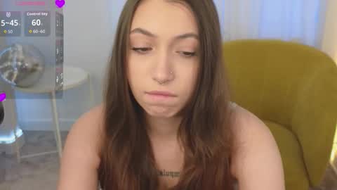 Emilia online show from November 2025 12:23:02 PM