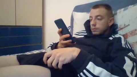 Snapshot of slowlo98 chatting on December 2024 09:52:01 PM Steven online show from December 2024 09:52:01 PM