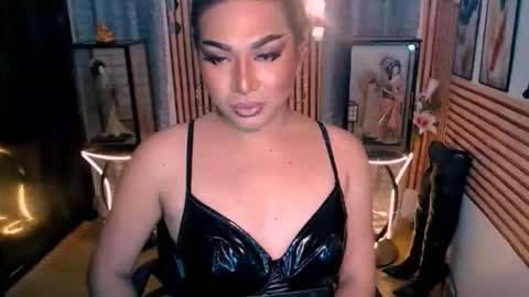 Snapshot of sluthotcummer69x chatting on February 2026 02:53:01 AM EMPRESS GODDESS KRISTINE online show from February 2026 02:53:01 AM