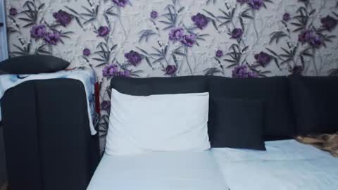 Snapshot of slutishmami chatting on December 2024 05:49:02 AM slutihmami online show from December 2024 05:49:02 AM