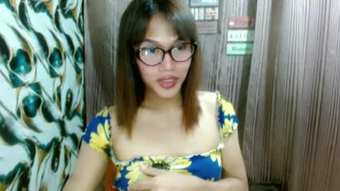Snapshot of slutqueen_raz chatting on July 2026 12:34:02 PM Raz online show from July 2026 12:34:02 PM