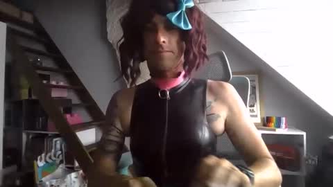 Snapshot of sluttytoy83 chatting on June 2026 05:25:01 PM sluttytoy83 online show from June 2026 05:25:01 PM