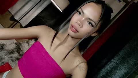 Snapshot of slutxcums_farrah69 chatting on October 2025 05:01:01 PM Dont forget to follow me give me thumbs upIm a New kataluna online show from October 2025 05:01:01 PM
