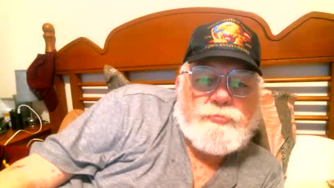 Snapshot of slydevil_1954 chatting on September 2025 12:22:02 AM Slydevil online show from September 2025 12:22:02 AM