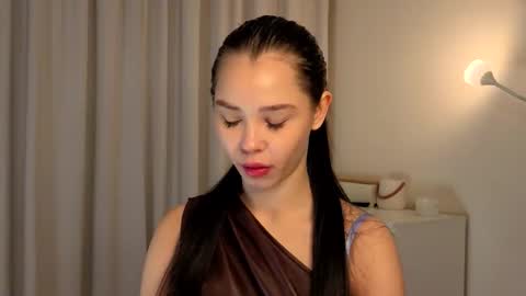 Lily online show from November 2025 01:32:02 PM