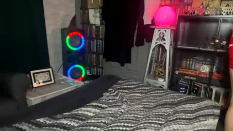 slytherinboy_01 online show from September 2025 03:56:01 PM