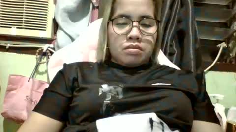 Snapshot of small_boobs59 chatting on September 2025 01:23:02 PM Lovewella online show from September 2025 01:23:02 PM