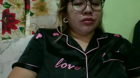 Snapshot of small_boobs59 chatting on November 2025 08:43:01 PM Lovewella online show from November 2025 08:43:01 PM