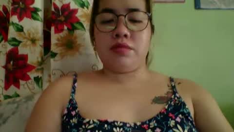 Snapshot of small_boobs59 chatting on November 2025 02:12:01 AM Lovewella online show from November 2025 02:12:01 AM