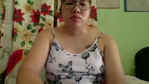 Snapshot of small_boobs59 chatting on November 2025 12:38:02 AM Lovewella online show from November 2025 12:38:02 AM