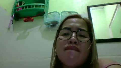 Snapshot of small_boobs59 chatting on April 2026 05:30:01 PM Lovewella online show from April 2026 05:30:01 PM