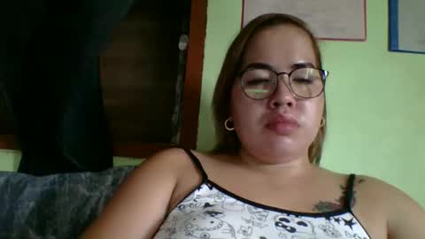 Snapshot of small_boobs59 chatting on May 2026 04:40:01 AM Lovewella online show from May 2026 04:40:01 AM