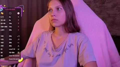 Emma online show from September 2025 04:09:02 PM