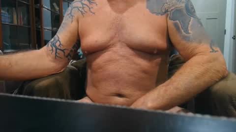 Snapshot of smallercockfun chatting on October 2025 05:44:01 PM smallercockfun online show from October 2025 05:44:01 PM