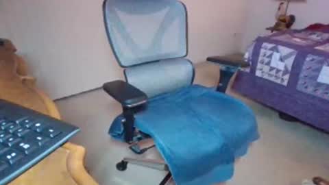 smallguyx online show from May 2026 07:39:01 AM