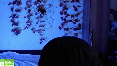 smallimpmeili online show from November 2025 06:30:02 PM