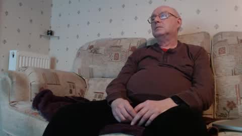 Snapshot of smallsteve562 chatting on February 2026 07:39:02 PM Steve online show from February 2026 07:39:02 PM