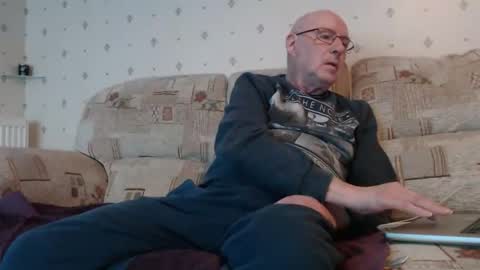 Snapshot of smallsteve562 chatting on March 2026 07:04:02 PM Steve online show from March 2026 07:04:02 PM