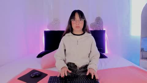 smallsweets_ online show from September 2025 12:37:01 PM