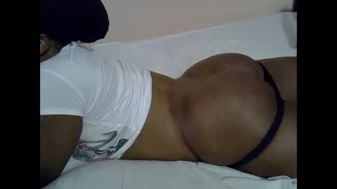 smart_lilly online show from December 2025 06:48:01 PM