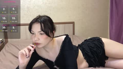 Jess online show from October 2025 03:43:01 PM