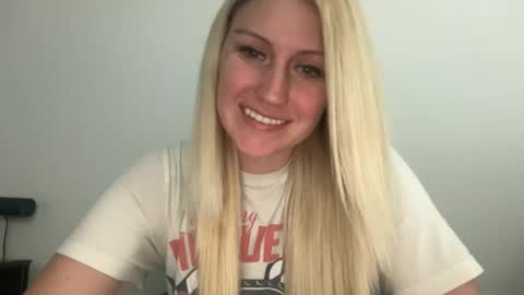 Snapshot of smexxii93 chatting on November 2025 07:05:01 PM smexxii93 online show from November 2025 07:05:01 PM