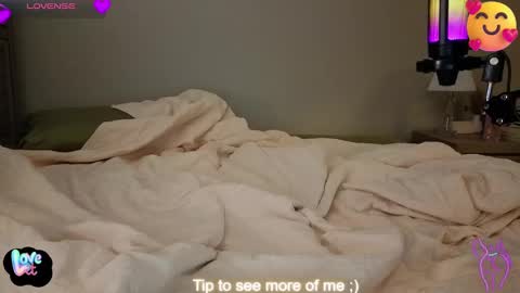 Snapshot of smexy_bun chatting on October 2025 12:07:02 AM Smexy online show from October 2025 12:07:02 AM