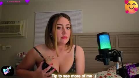 Snapshot of smexy_bun chatting on November 2025 04:33:02 AM Smexy online show from November 2025 04:33:02 AM