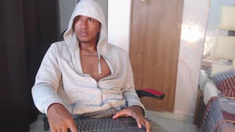 Snapshot of smiith_gonzalez chatting on July 2026 03:03:01 PM SMITH online show from July 2026 03:03:01 PM