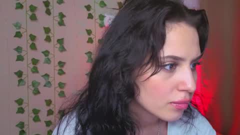 Bella online show from May 2026 06:13:02 PM