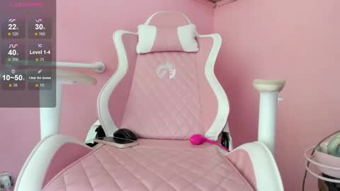 Snapshot of smile_girl22 chatting on December 2024 04:29:02 PM Dulce online show from December 2024 04:29:02 PM