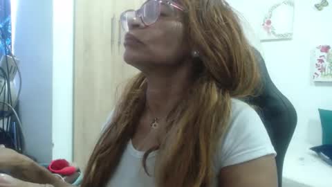 Snapshot of smilet_milf chatting on April 2026 02:38:01 PM Smileth online show from April 2026 02:38:01 PM