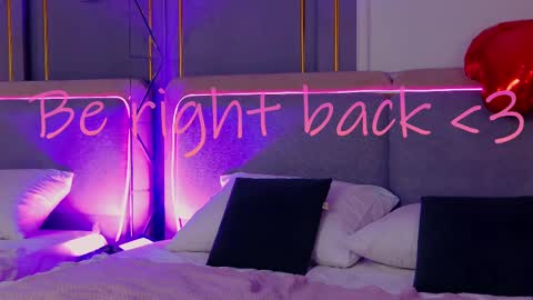 Snapshot of smiley_mia_ chatting on February 2025 08:21:02 AM Mia online show from February 2025 08:21:02 AM