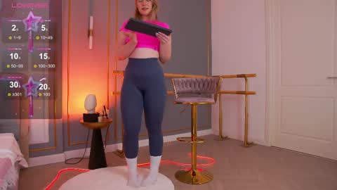 Snapshot of smiley_mia_ chatting on March 2025 11:58:02 AM Mia online show from March 2025 11:58:02 AM